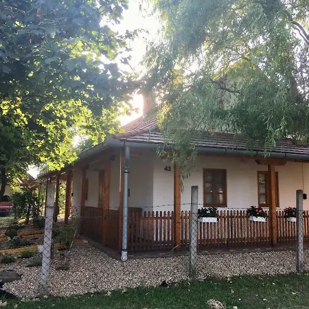 Oázis Apartman *